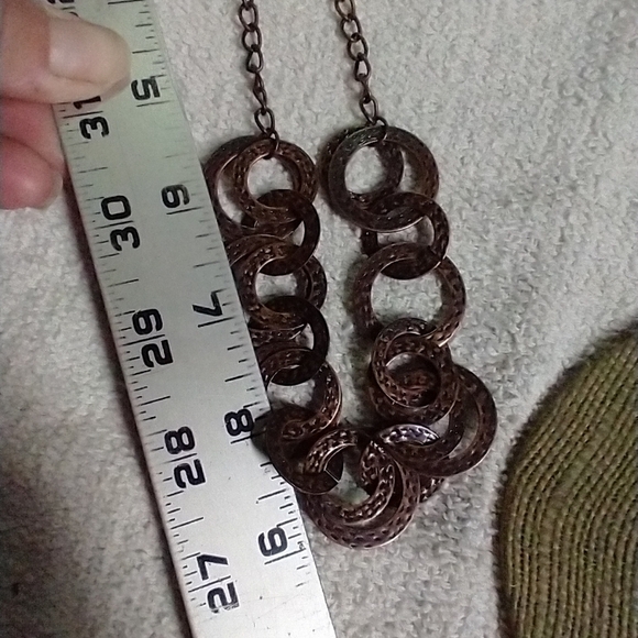 Copper color circles chain necklace - Picture 2 of 3